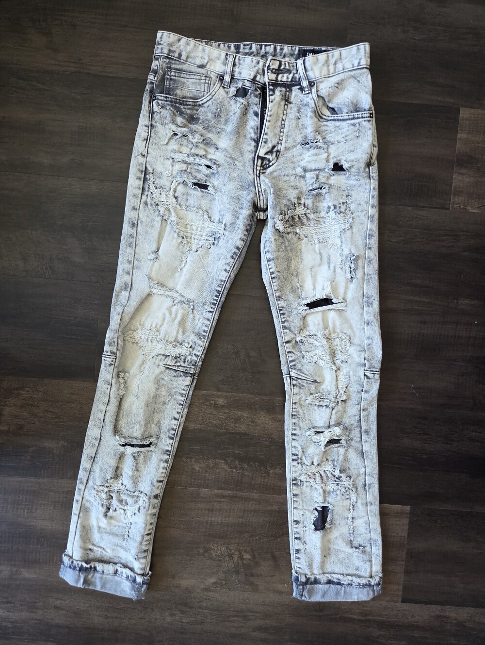 Super Distressed smoke rise Skinny Jeans